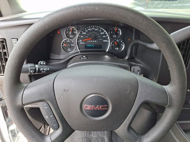 Used 2025 GMC Savana 2500 w/ Driver Convenience Package RWD image 4
