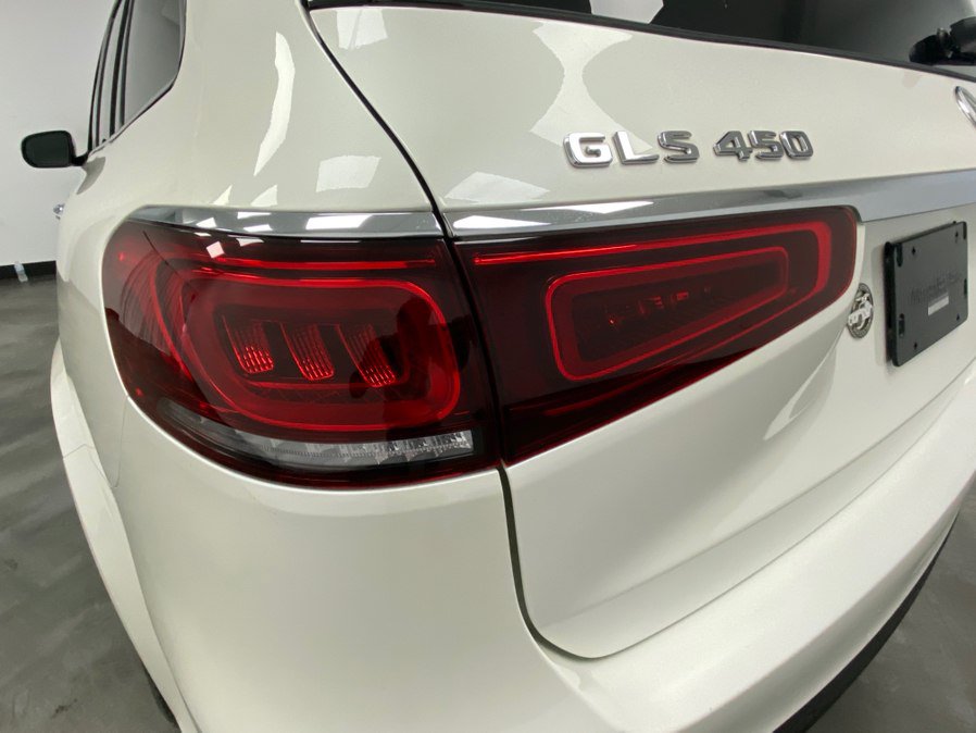 Used 2023 Mercedes-Benz GLS 450 4MATIC image 12