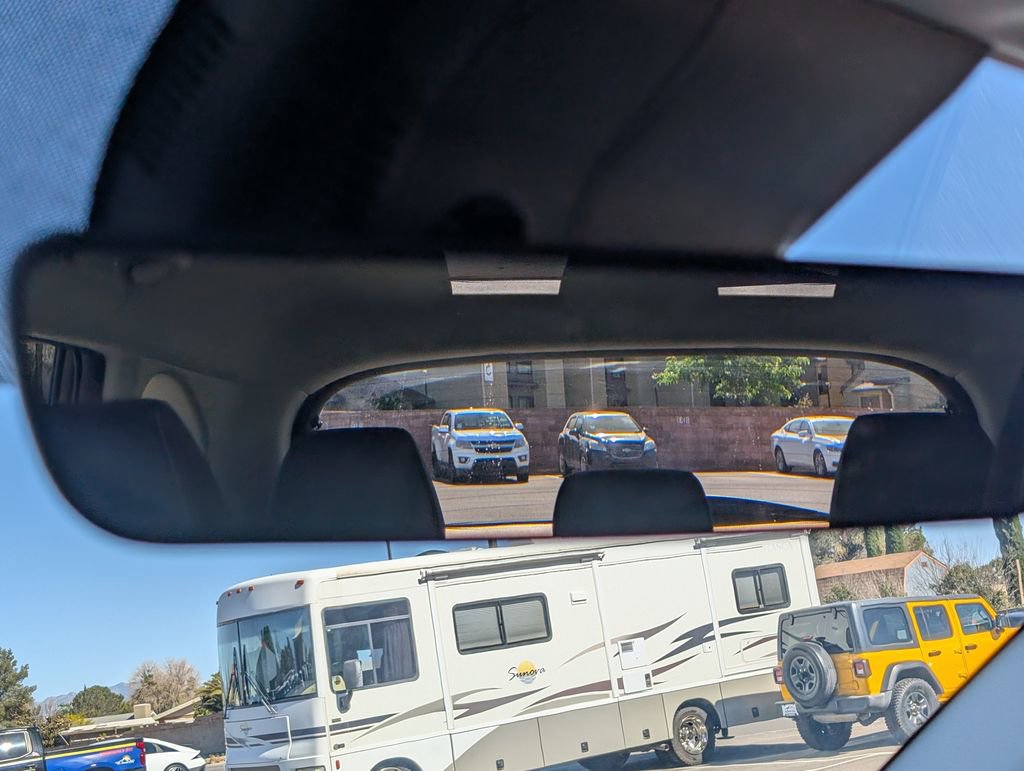 Used 2025 Kia Seltos S FWD image 19