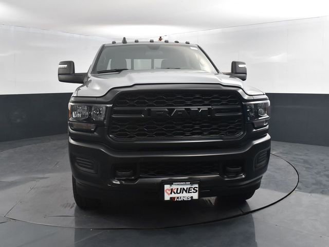 Used 2024 RAM 3500 Tradesman w/ Snow Chief Group AWD/4WD image 2
