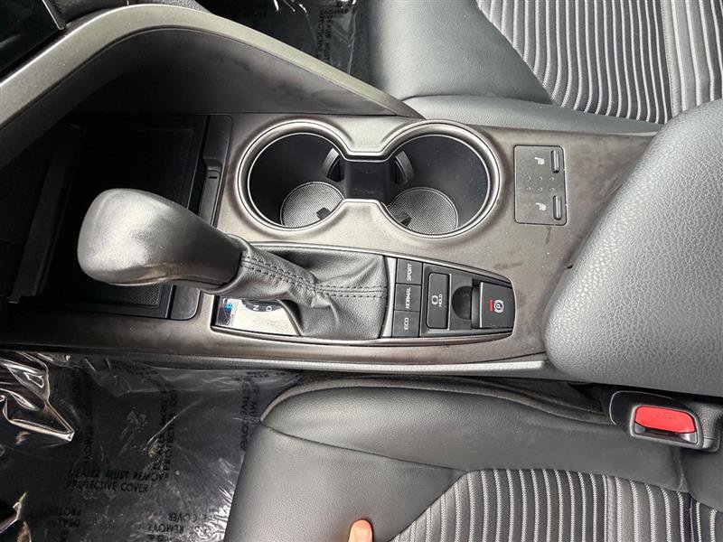 Used 2024 Toyota Camry SE w/ Cold Weather Package AWD/4WD image 34
