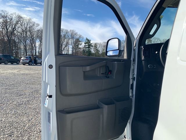Used 2024 Chevrolet Express 2500 w/ Driver Convenience Package image 18