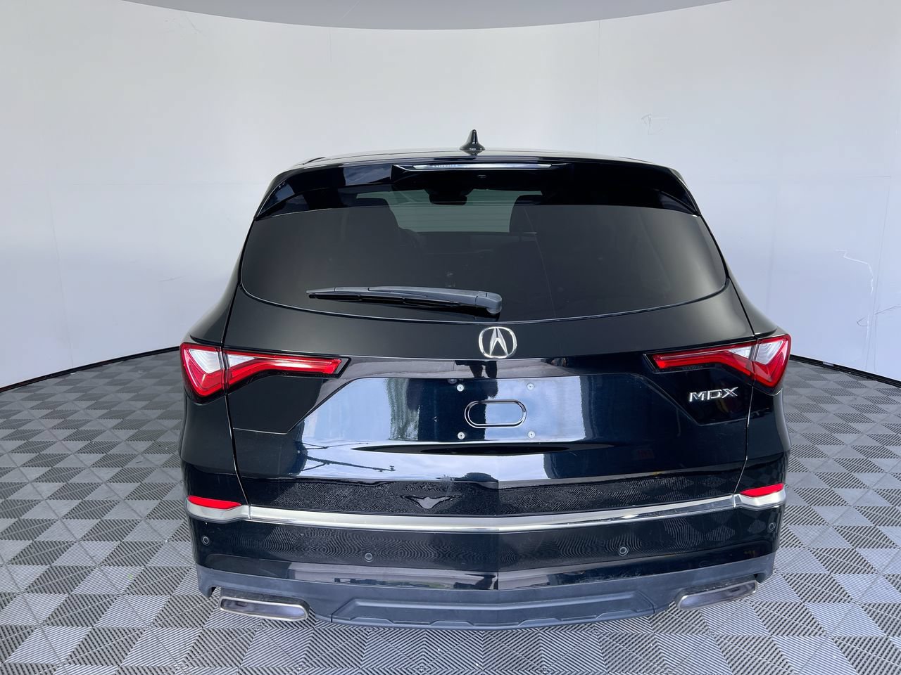 Used 2023 Acura MDX FWD w/ Technology Package image 4