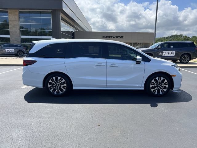 Used 2025 Honda Odyssey Elite image 2