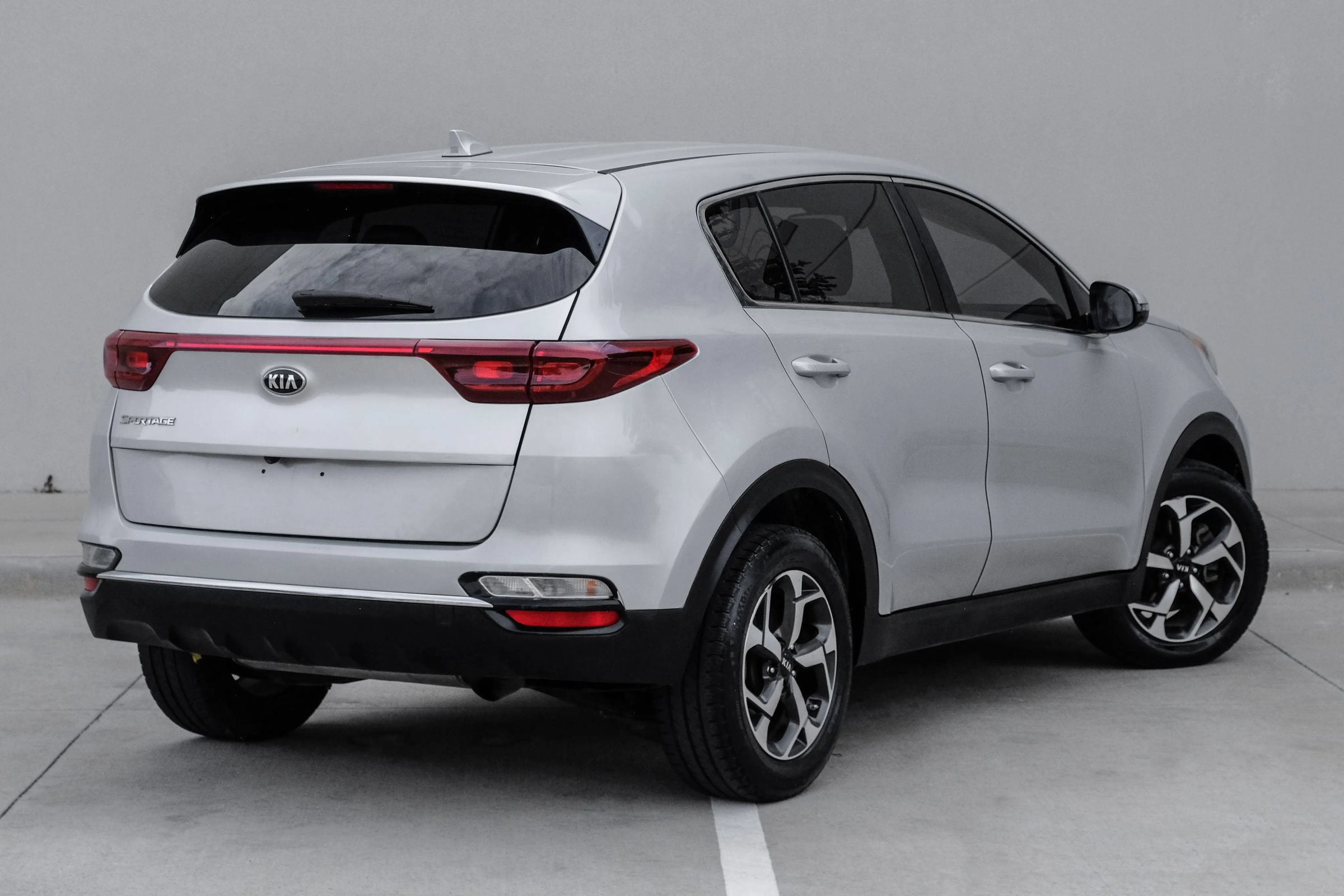 Used 2020 Kia Sportage LX w/ LX Popular Package FWD image 4
