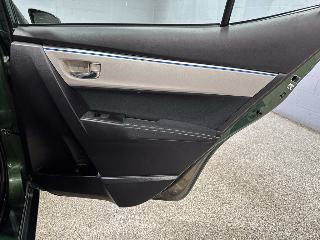 Used 2014 Toyota Corolla LE FWD image 18