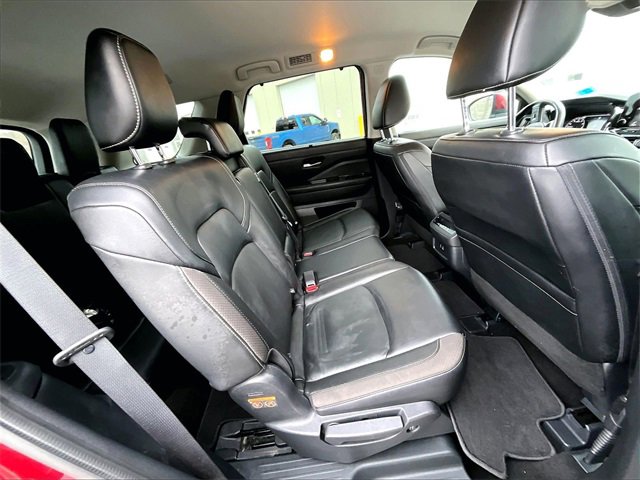 Used 2023 Nissan Pathfinder SL w/ Cargo Package image 22