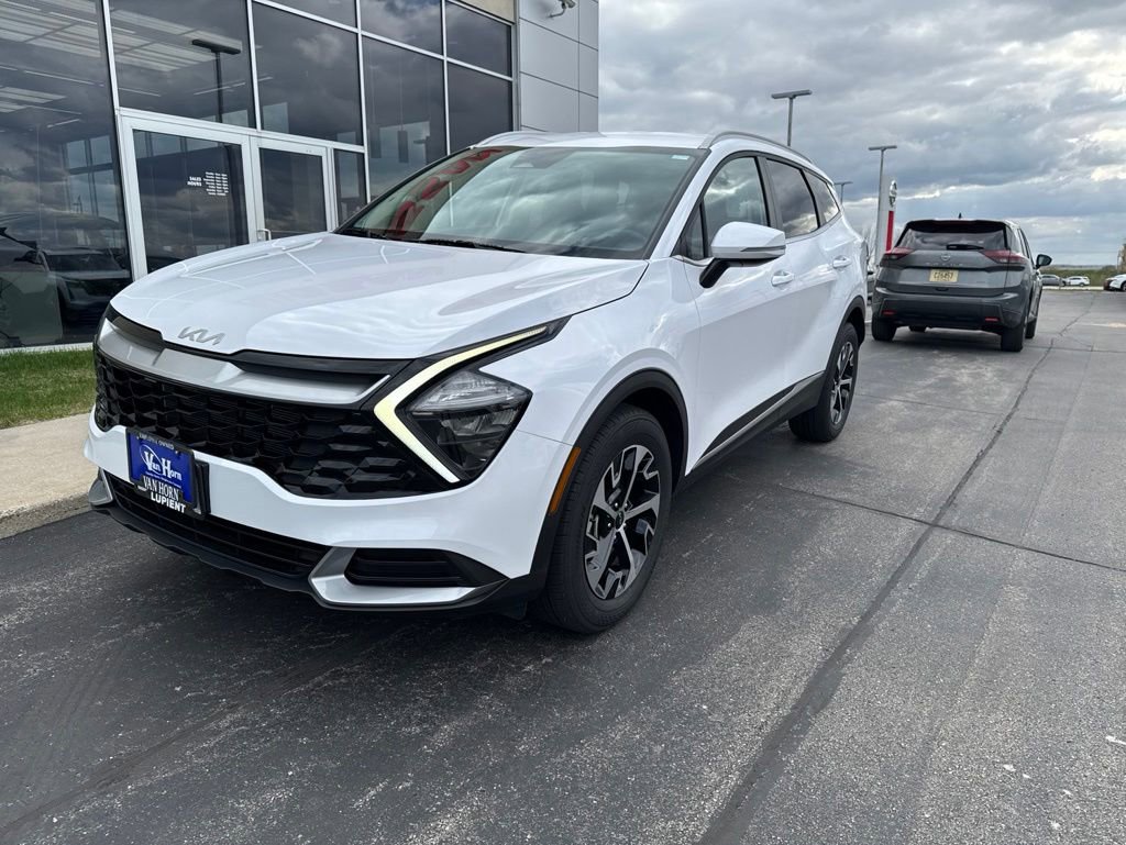 Used 2023 Kia Sportage EX AWD/4WD image 8