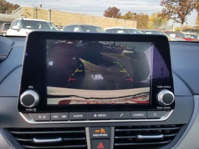 New 2025 Nissan Altima 2.5 SR image 13