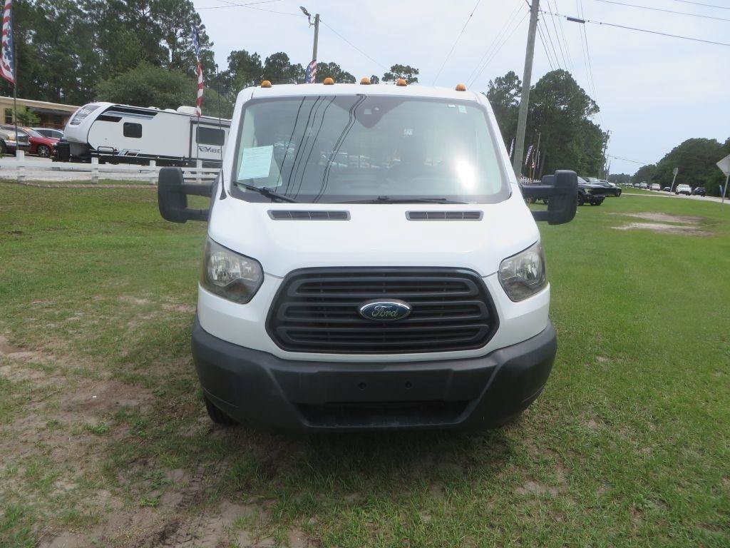 Used 2018 Ford Transit 250 138 RWD image 3