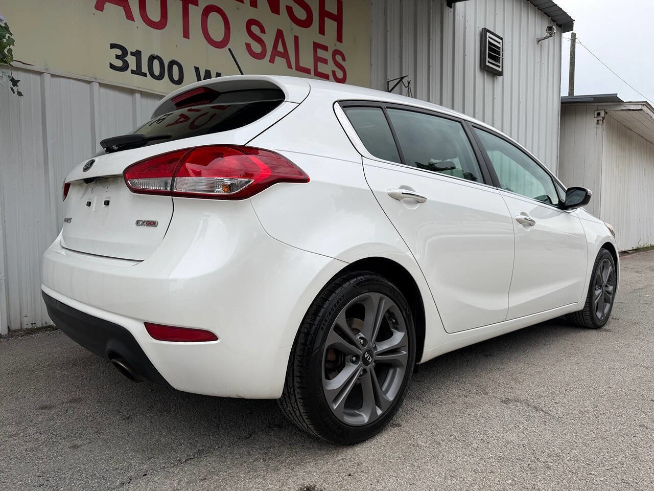 Used 2016 Kia Forte EX FWD image 4
