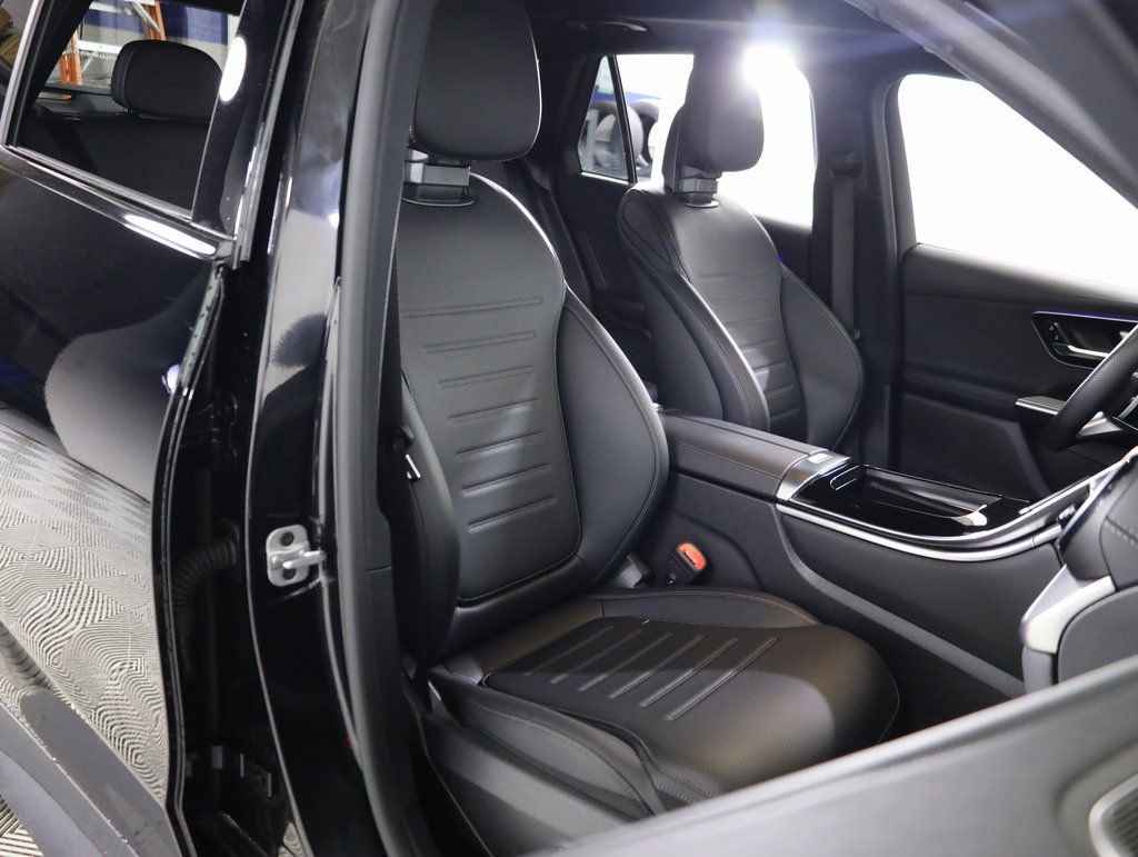 Used 2024 Mercedes-Benz GLC 300 4MATIC image 51