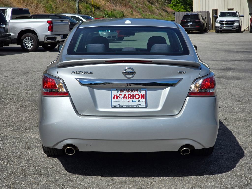 Used 2015 Nissan Altima 2.5 SV FWD image 16
