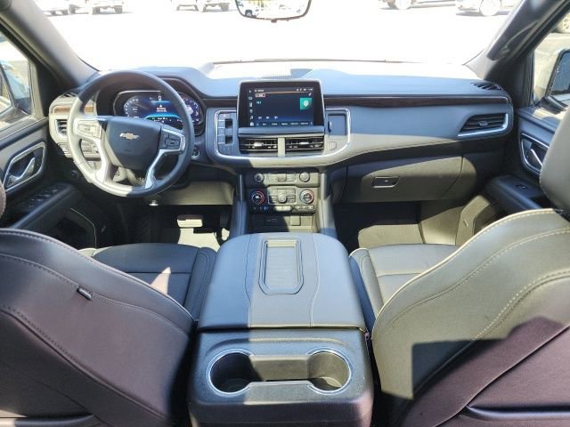 Used 2024 Chevrolet Suburban Premier w/ Premium Package image 24