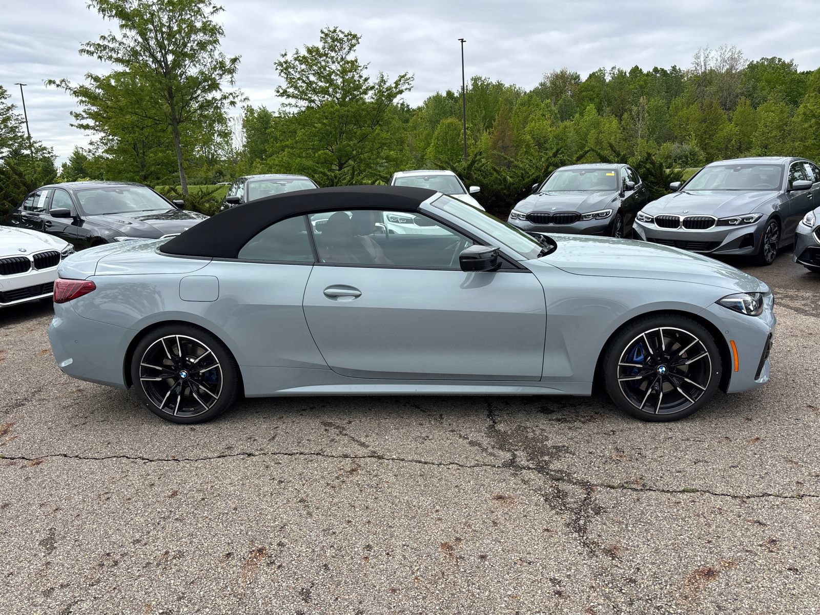 Used 2026 BMW M440i Convertible RWD image 4