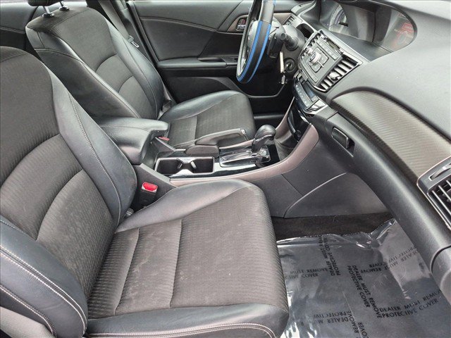 Used 2016 Honda Accord Sport image 19