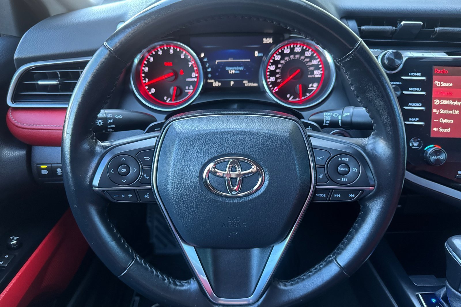 Used 2020 Toyota Camry XSE image 26