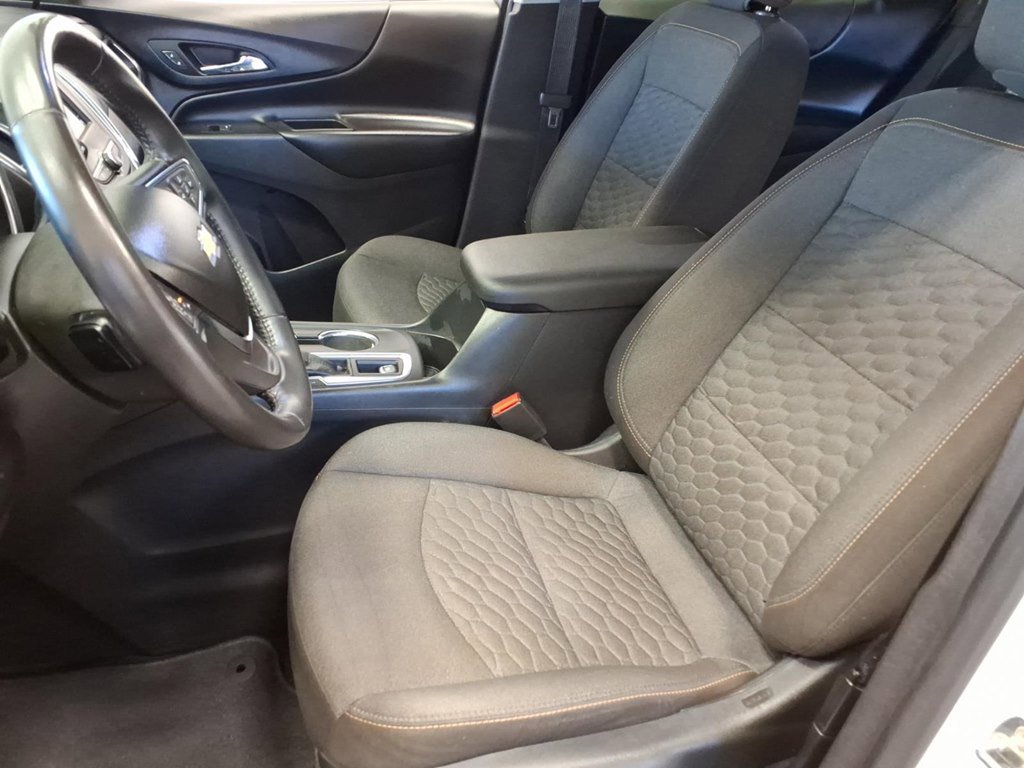 Used 2020 Chevrolet Equinox LT image 18
