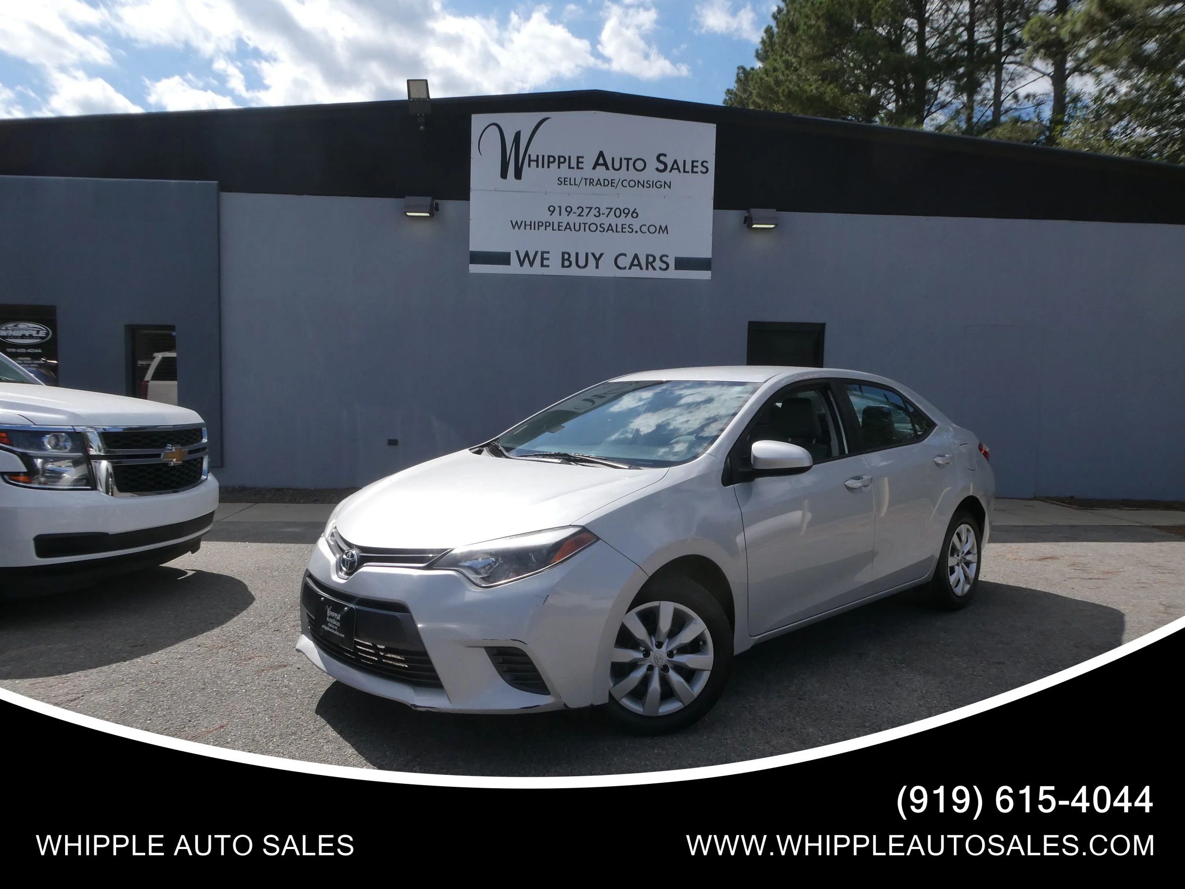Used 2015 Toyota Corolla LE FWD image 1