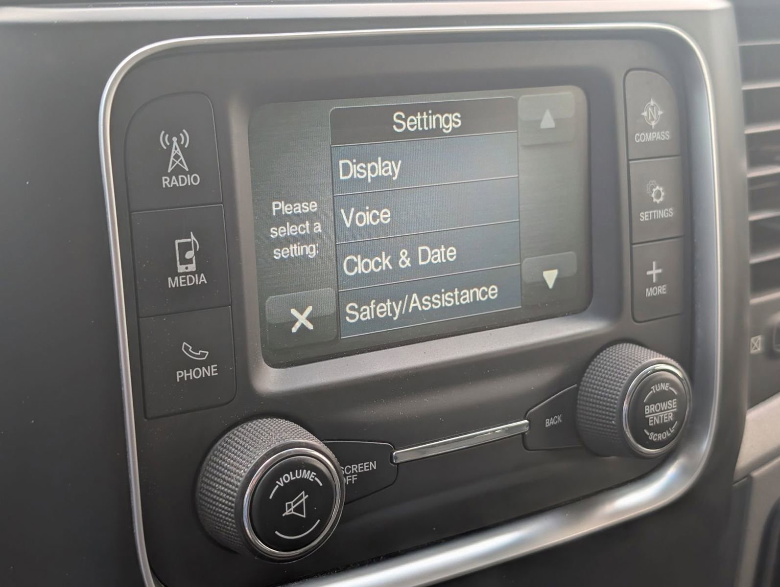 Used 2015 RAM 1500 Express image 19