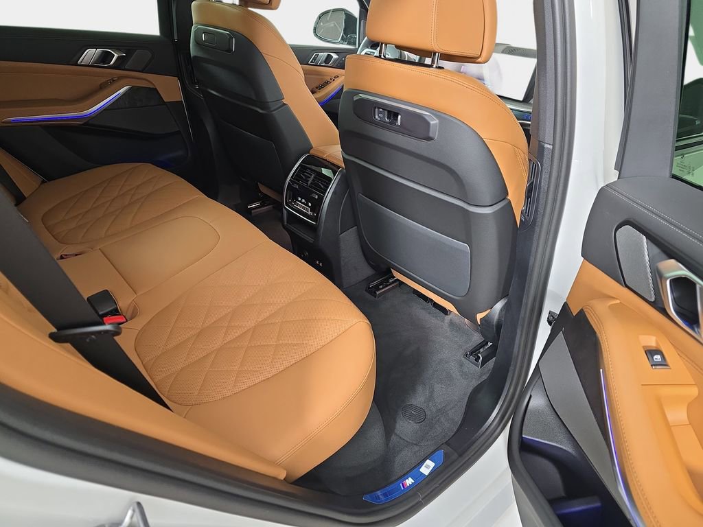 New 2026 BMW X5 xDrive40i w/ M Sport Package AWD/4WD image 10