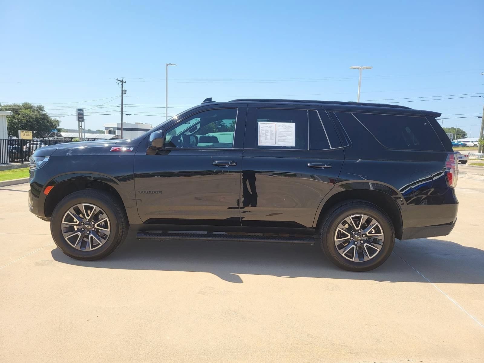 Used 2021 Chevrolet Tahoe Z71 w/ Rear Media and Nav Package AWD/4WD image 9