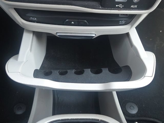 Used 2017 Chrysler Pacifica Limited w/ UConnect Theater Package FWD image 36