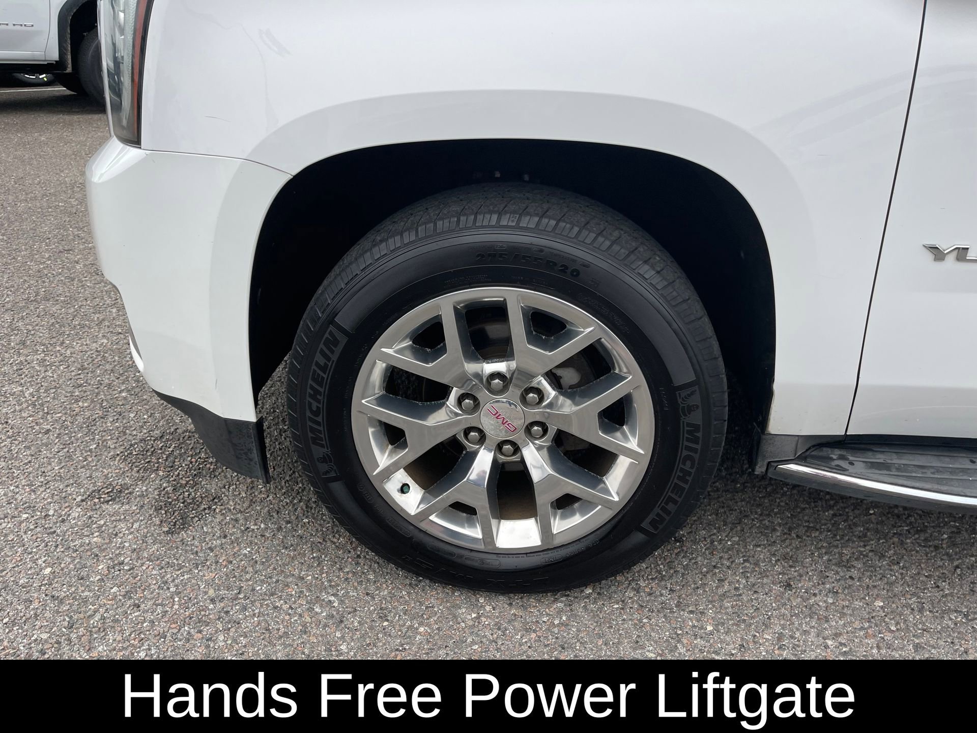 Used 2016 GMC Yukon XL SLT w/ Open Road Package image 10