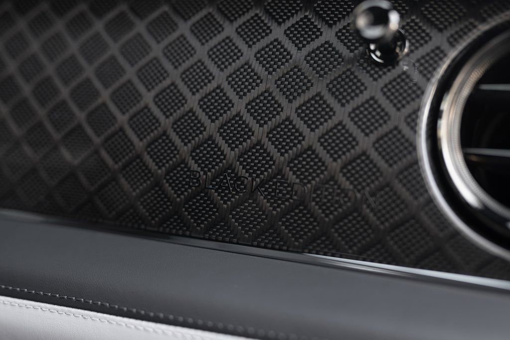 Used 2025 Bentley Bentayga AWD/4WD image 34