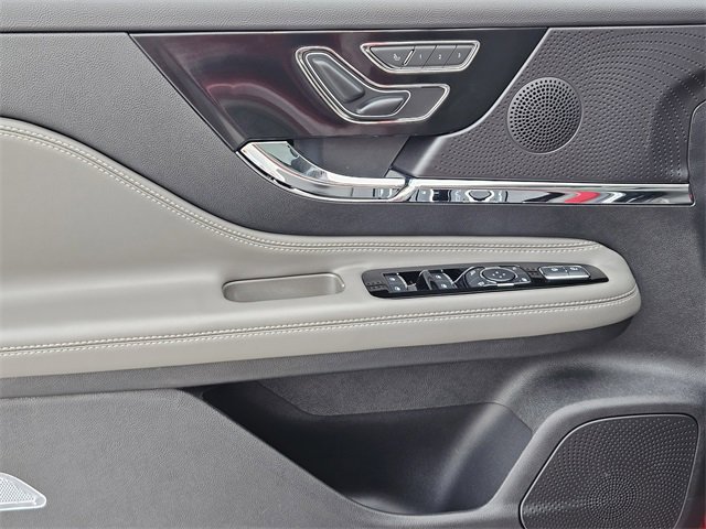 New 2026 Lincoln Corsair Premiere image 22