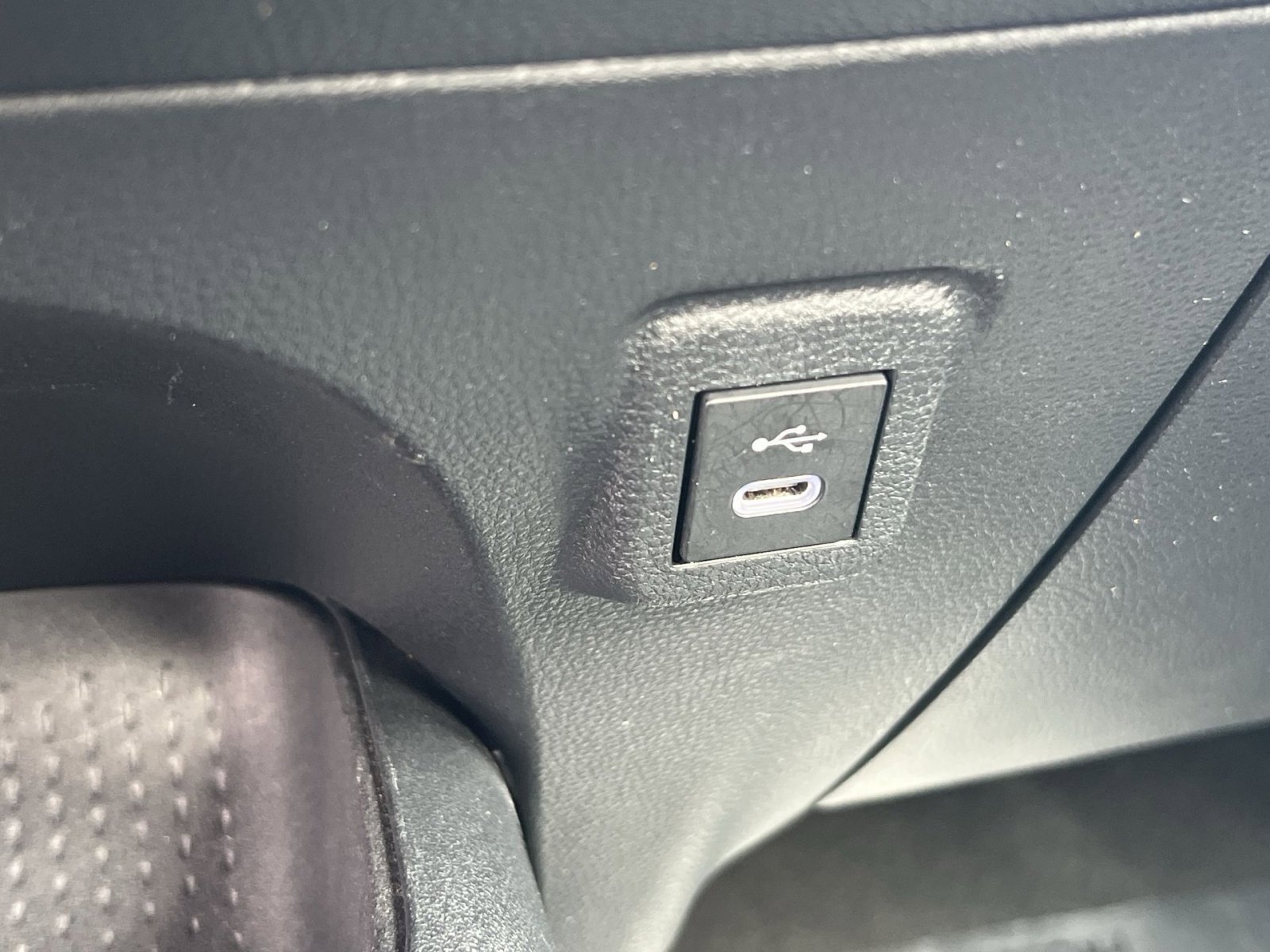 Used 2024 Toyota Corolla LE image 34