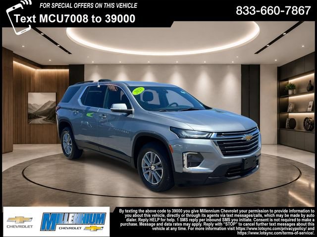 Certified 2023 Chevrolet Traverse LT FWD image 1