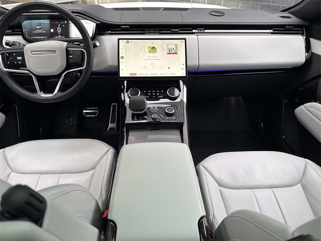Used 2023 Land Rover Range Rover Sport SE image 17
