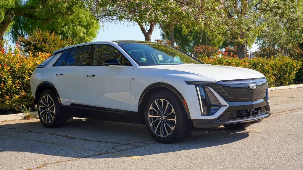 New 2026 Cadillac Lyriq Sport RWD image 6
