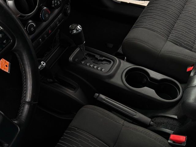 Used 2011 Jeep Wrangler Rubicon w/ PWR Convenience Group image 23