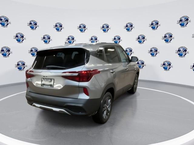 Certified 2023 Kia Seltos LX image 9