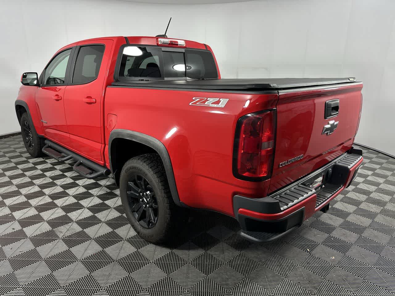 Used 2016 Chevrolet Colorado Z71 w/ LPO, Gearon Bar Package AWD/4WD image 6