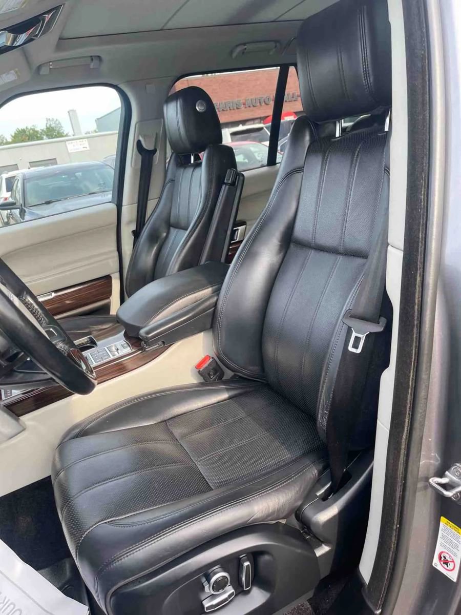 Used 2016 Land Rover Range Rover HSE image 11