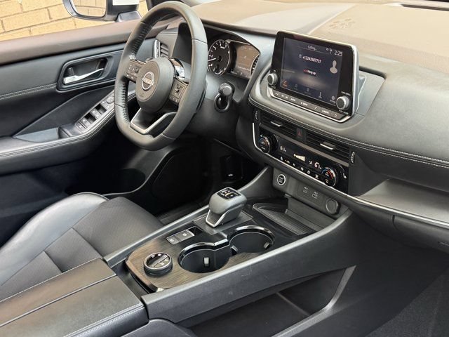 Used 2023 Nissan Rogue SV w/ SV Premium Package AWD/4WD image 9