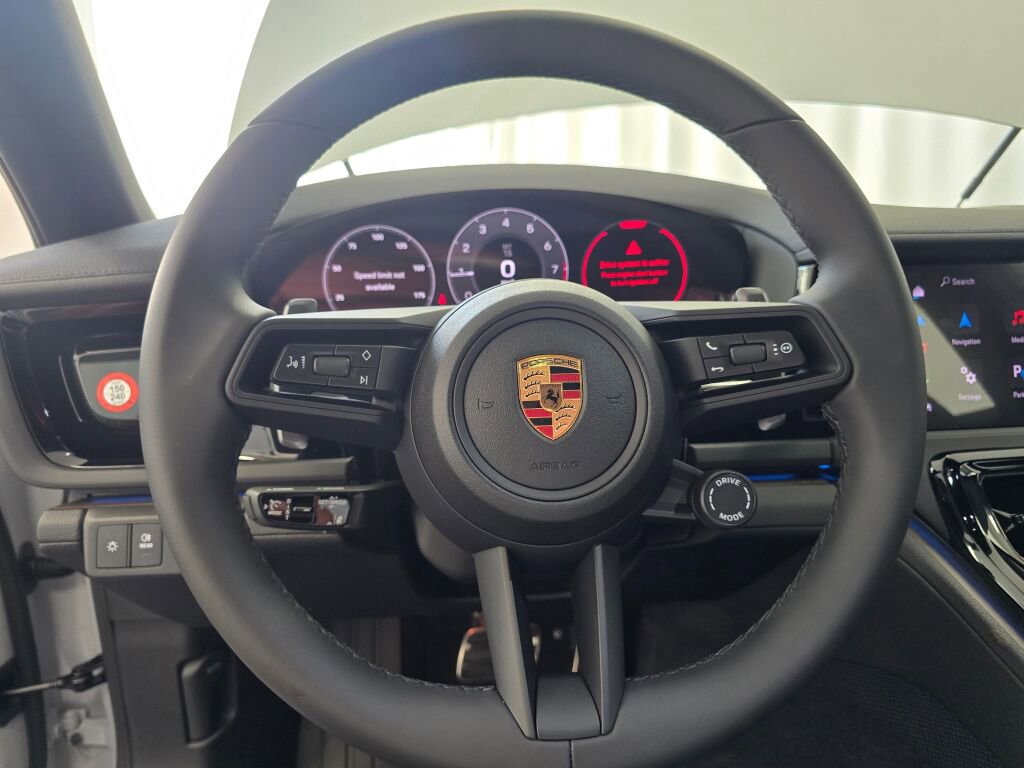 New 2025 Porsche Panamera 4 image 15