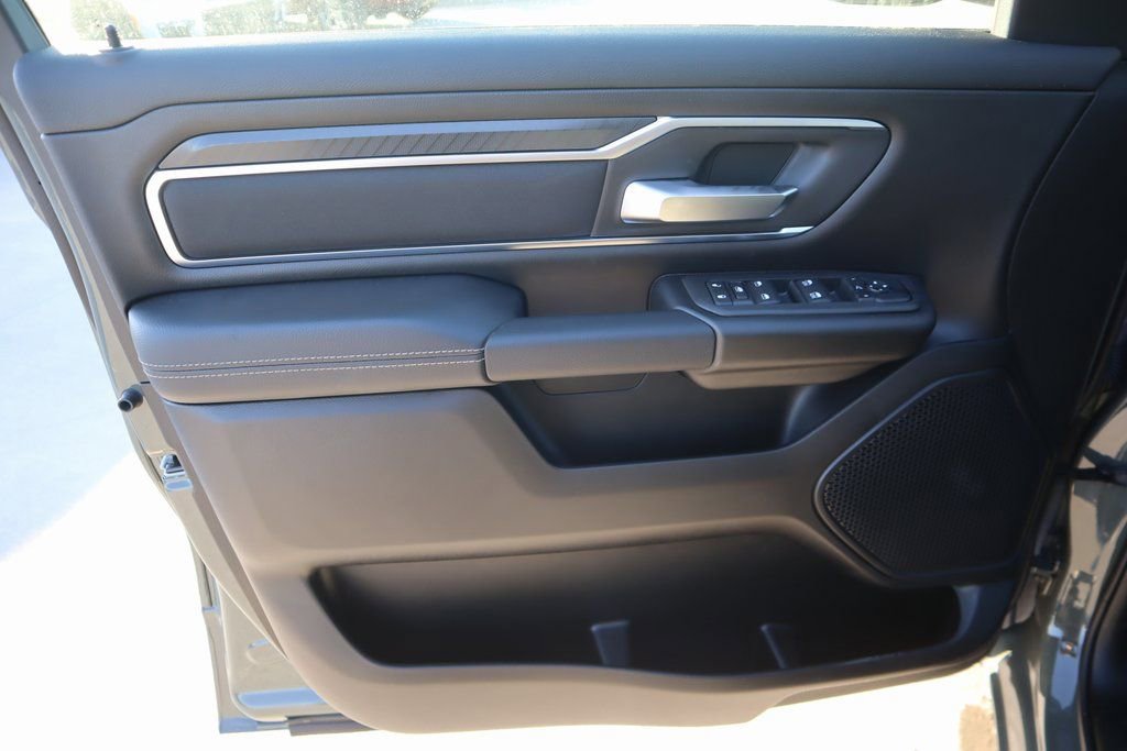 New 2026 RAM 1500 4x4 Crew Cab image 16