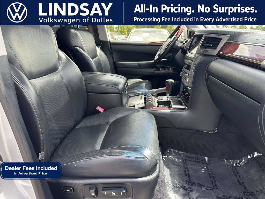 Used 2013 Lexus LX 570 4WD w/ Luxury Pkg image 12
