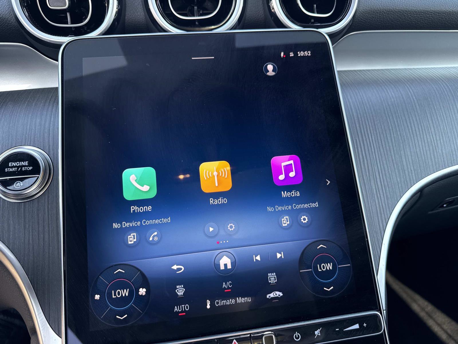 Used 2025 Mercedes-Benz GLC 300 image 26