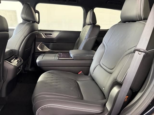 New 2027 INFINITI QX80 Autograph w/ Autograph Exterior Package AWD/4WD image 18