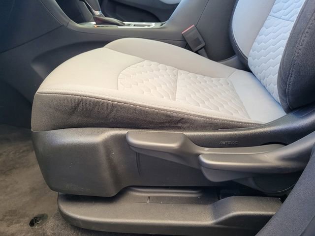 Used 2020 Chevrolet Equinox LS image 21