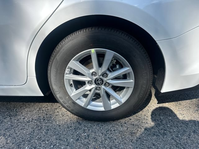 New 2026 Toyota Camry LE FWD image 12