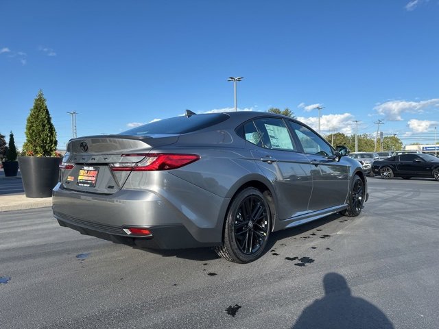 New 2026 Toyota Camry SE image 7
