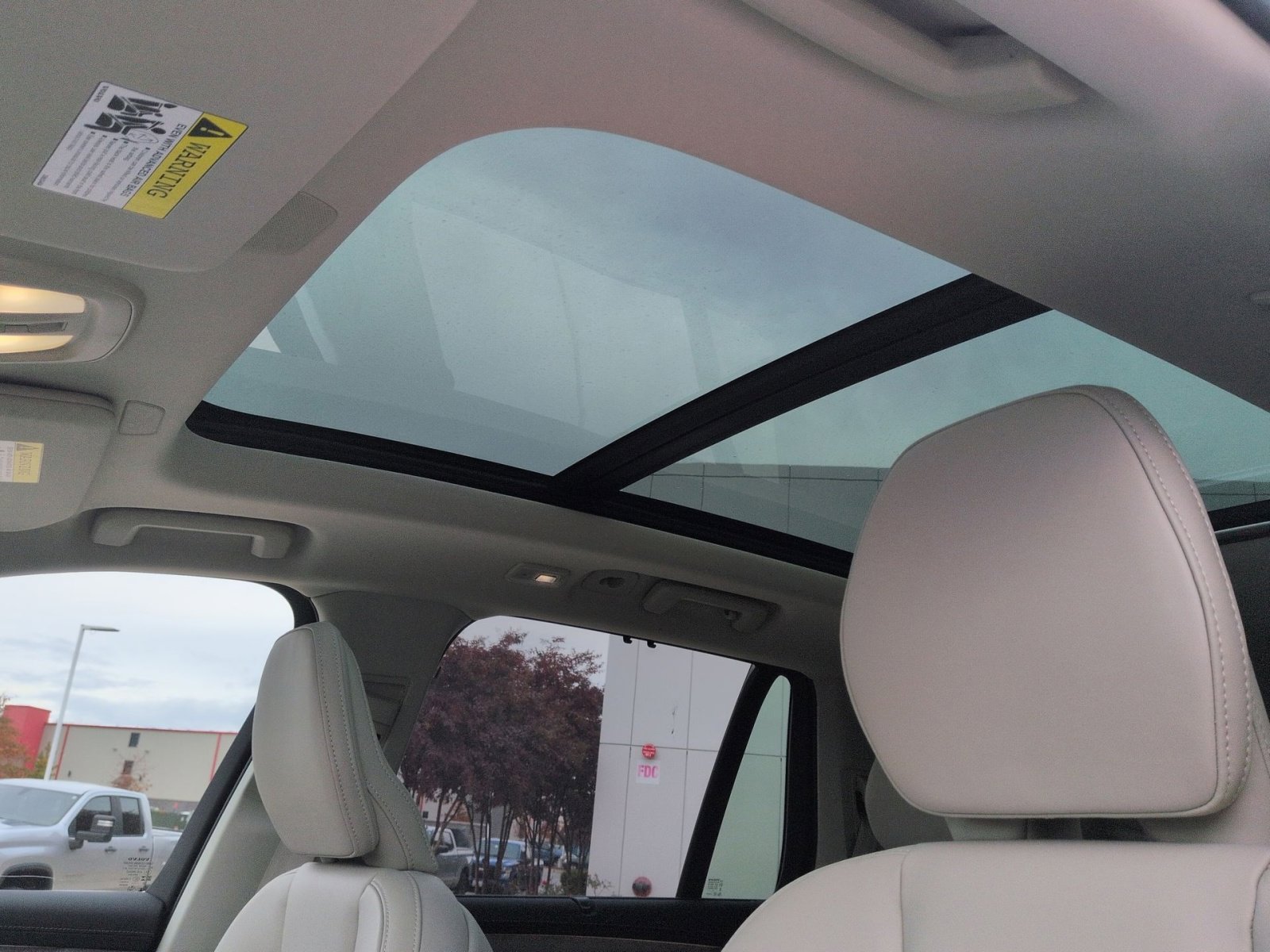 New 2026 Volvo XC90 B6 Ultra image 24