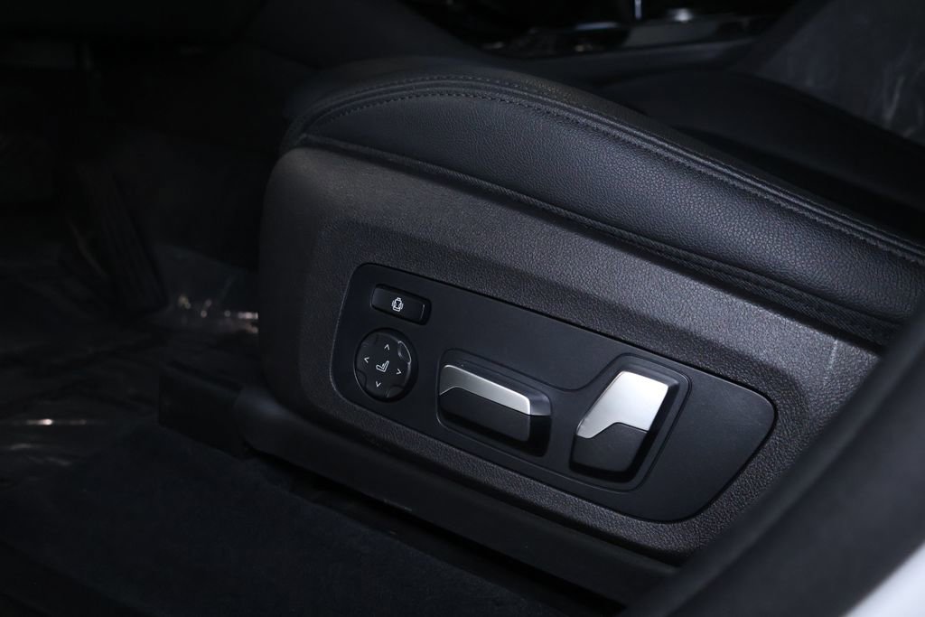 Used 2020 BMW X3 xDrive30e w/ Convenience Package image 17