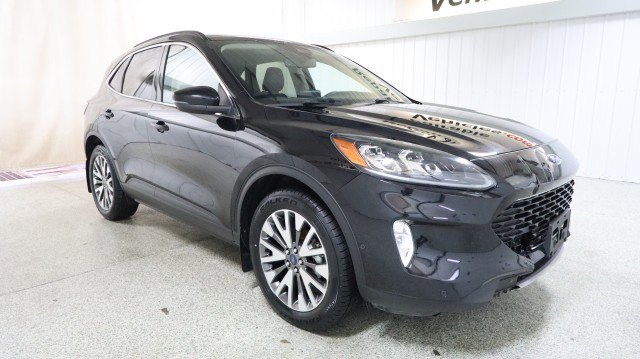 Used 2020 Ford Escape Titanium image 5